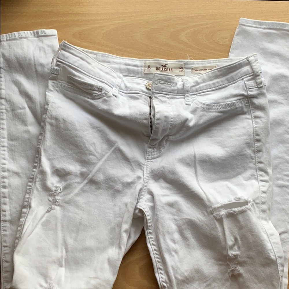 Hollis tee high waisted jeans $15